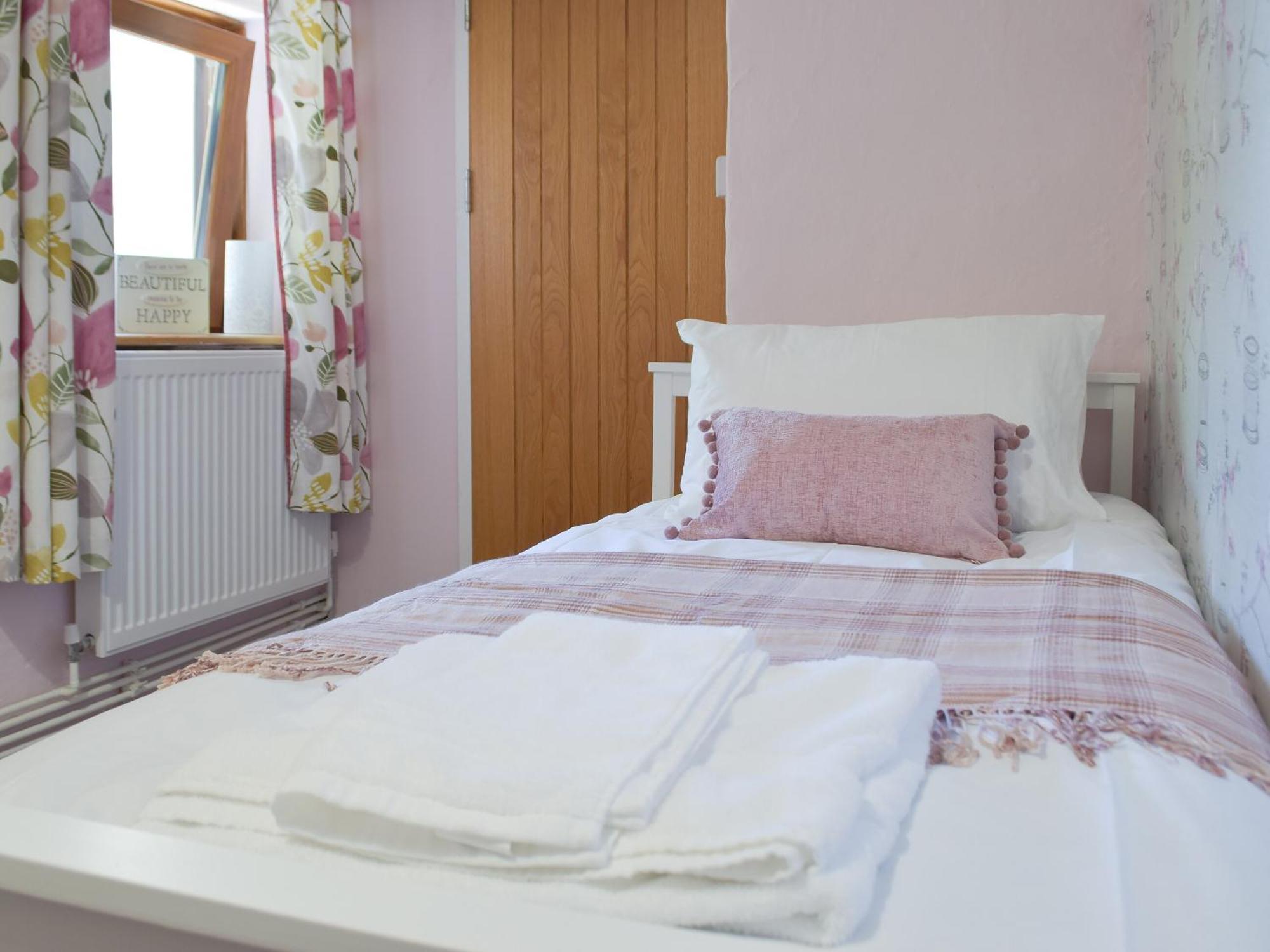 Ty Celyn Farmhouse Pontyates Extérieur photo